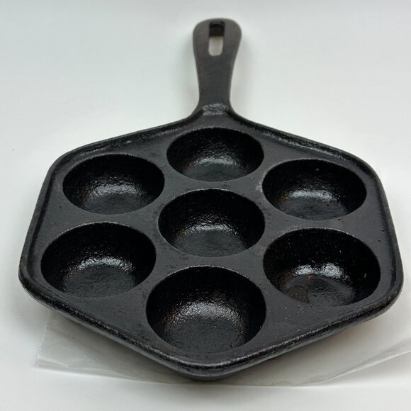 🍳 Vintage Cast Iron Danish Aebleskiver Pan | Preseasoned | Ready to Use 🍳 - Picture 7 of 8